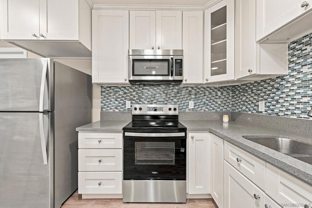 1429 Hermes Ave - Photo 8