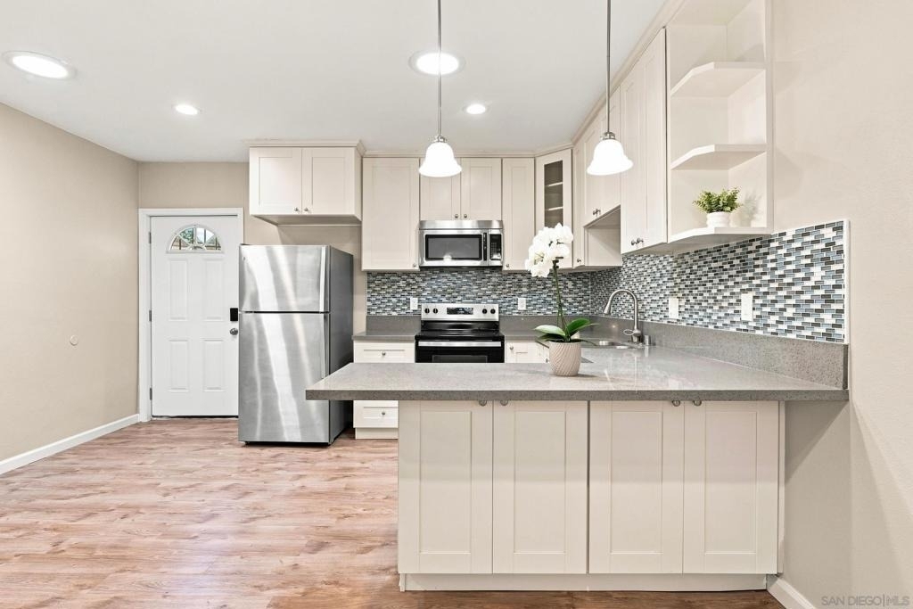 1429 Hermes Ave - Photo 7