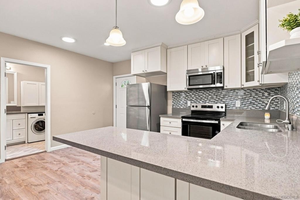 1429 Hermes Ave - Photo 10