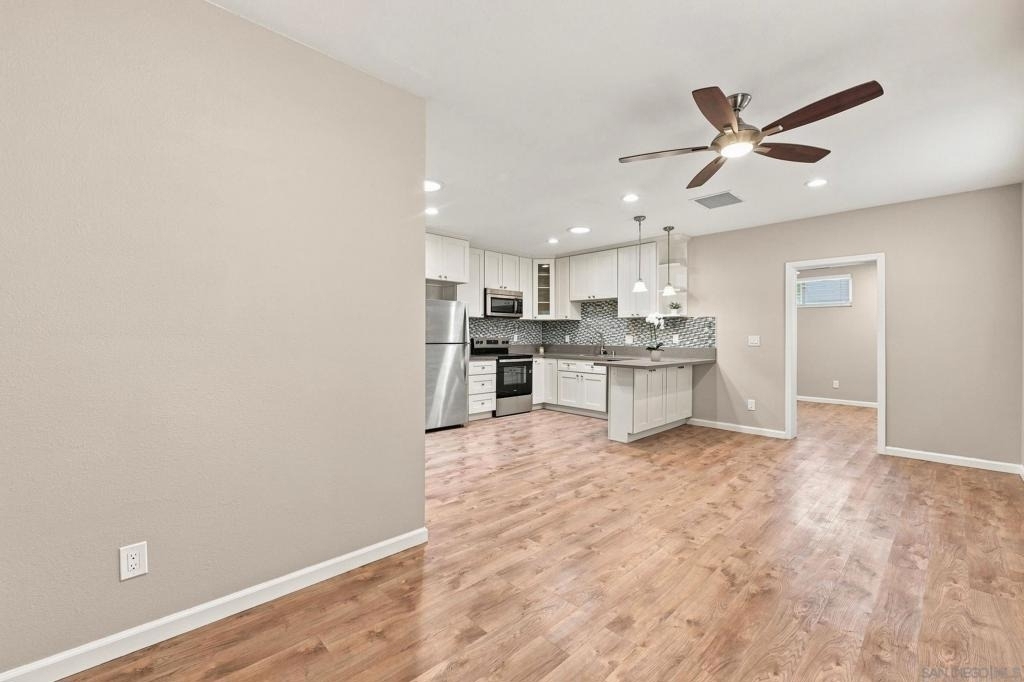 1429 Hermes Ave - Photo 11