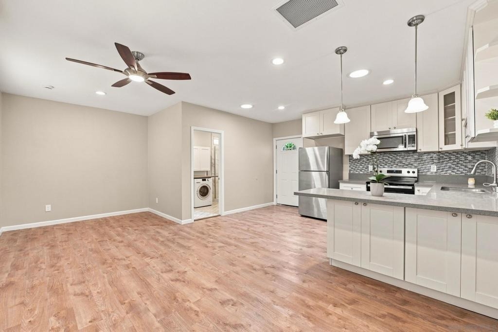 1429 Hermes Ave - Photo 13
