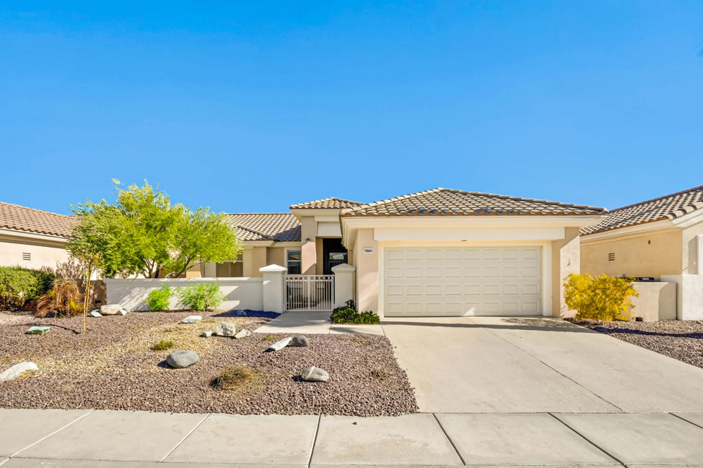 78804 Platinum Drive - Photo 0