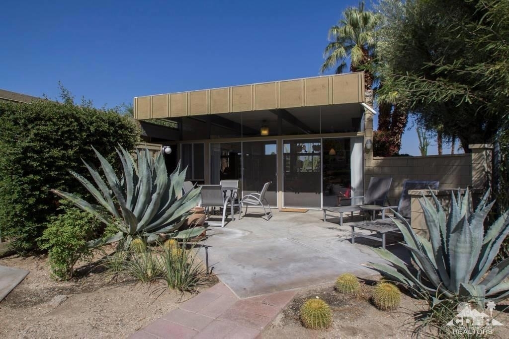 261 Sandpiper Street - Photo 7