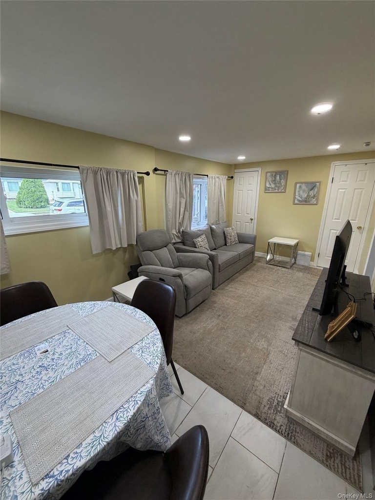 22 Sunburst Drive - Photo 3