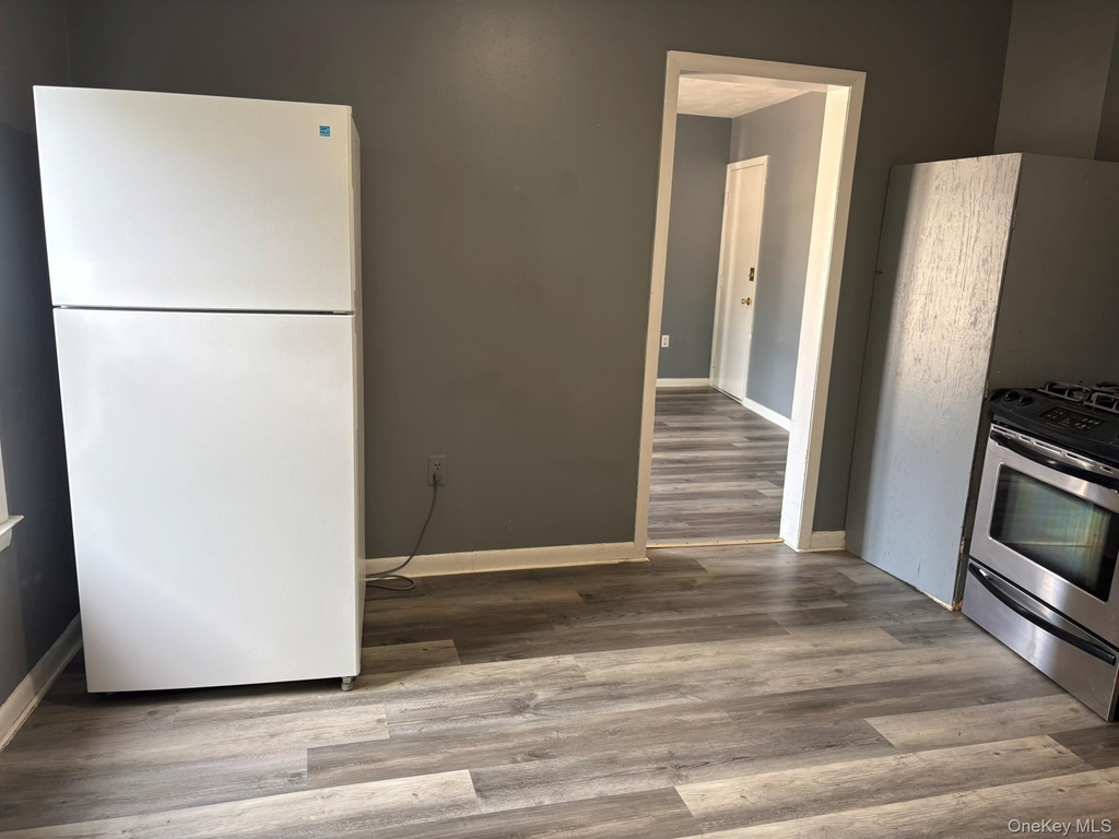 358 North Street - Photo 2