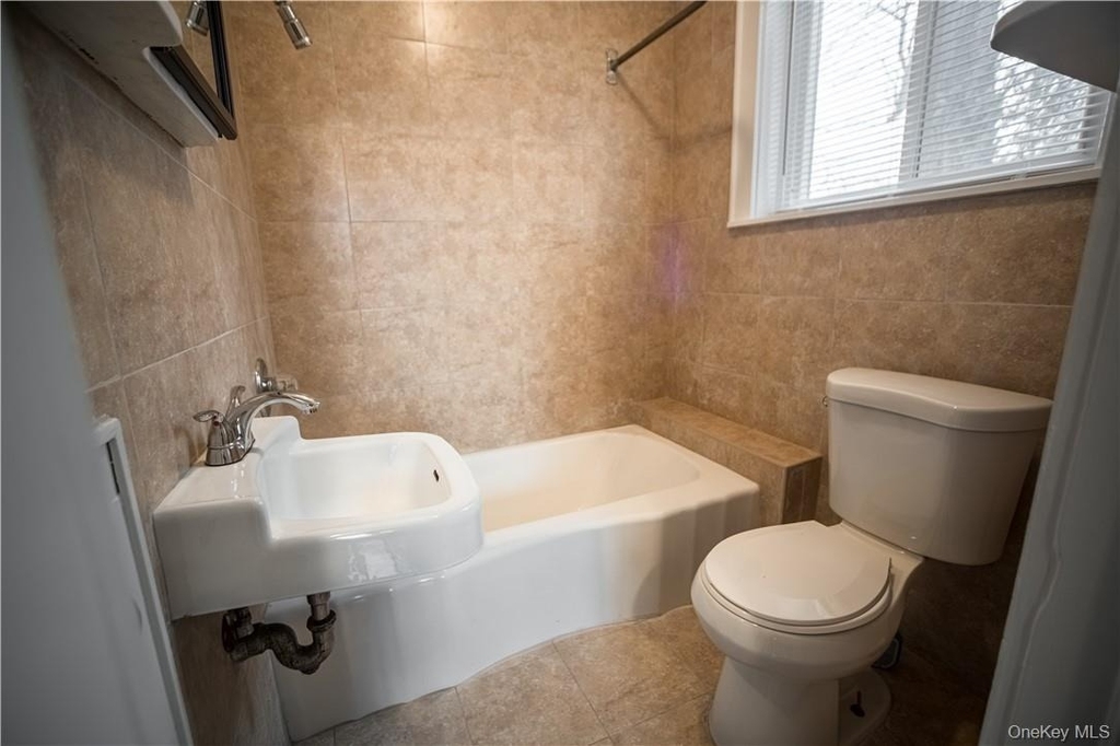 3435 Lexington Avenue - Photo 3