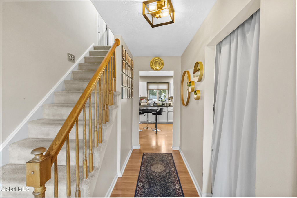 31 Berkshire Drive - Photo 5
