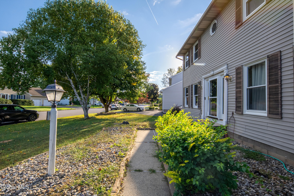 31 Berkshire Drive - Photo 3