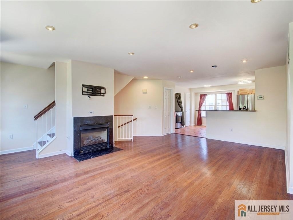 83 Nathan Boulevard - Photo 4