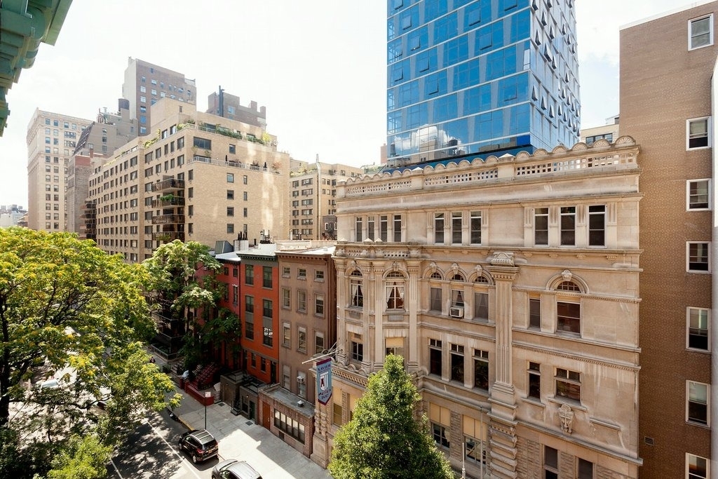 27 W 16th Street - Photo 15