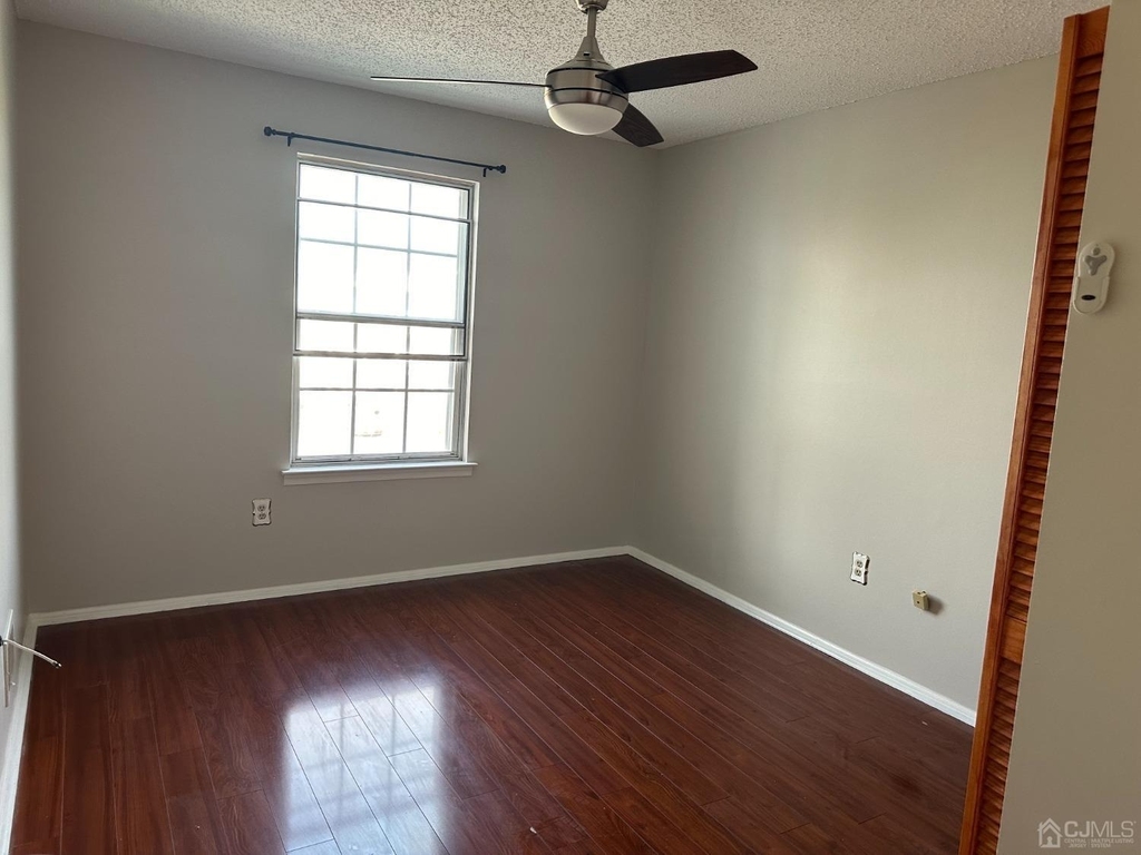 498 Witney Court - Photo 6