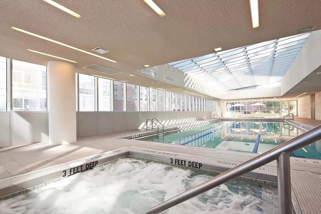 555 W 59th Street - Photo 7