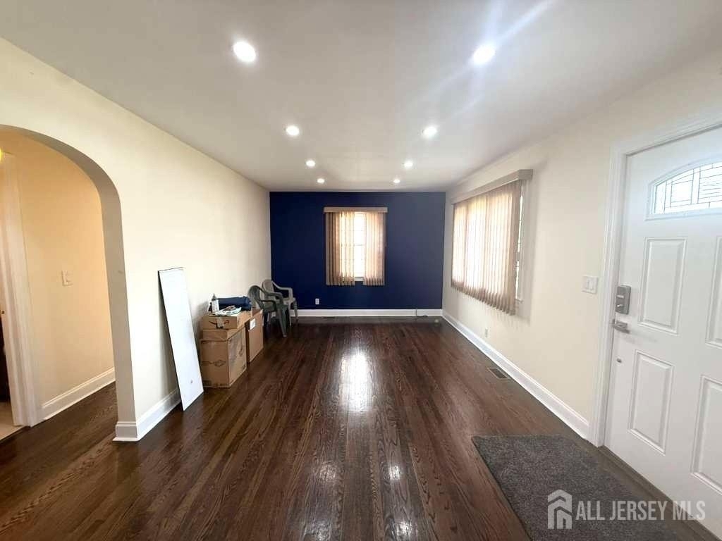 131 Amherst Avenue - Photo 3