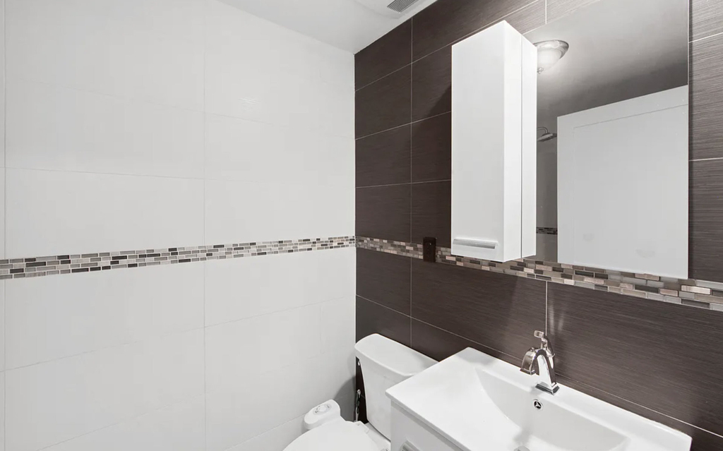 2833 Ocean Parkway - Photo 11