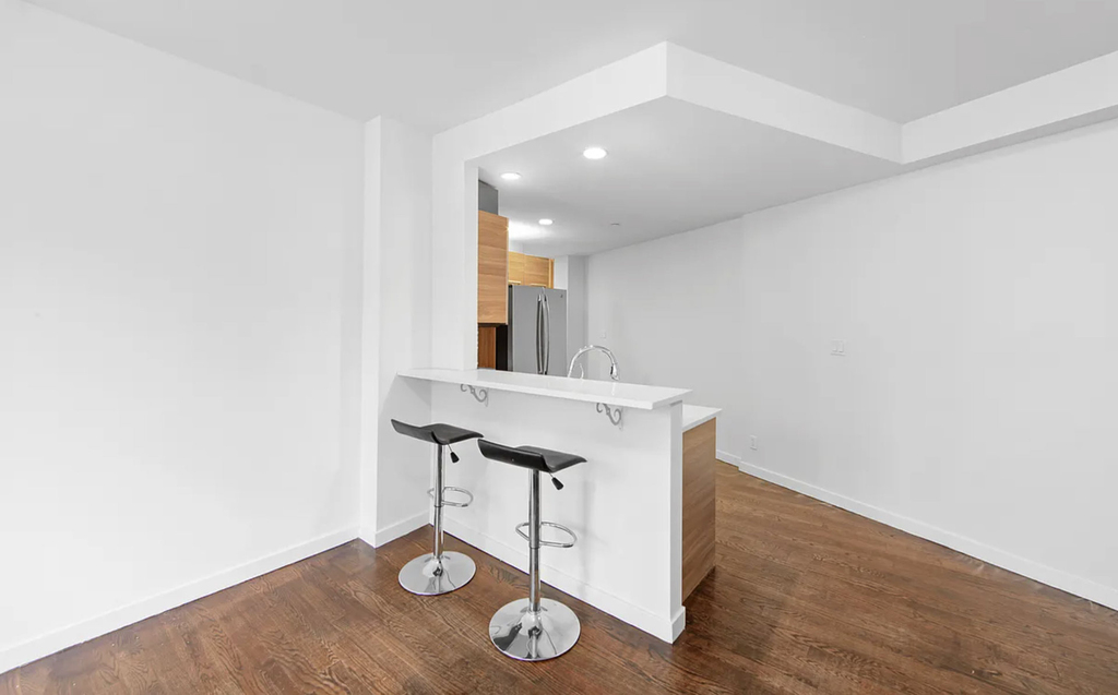 2833 Ocean Parkway - Photo 3