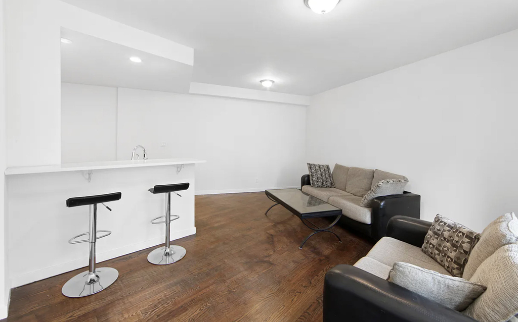 2833 Ocean Parkway - Photo 2
