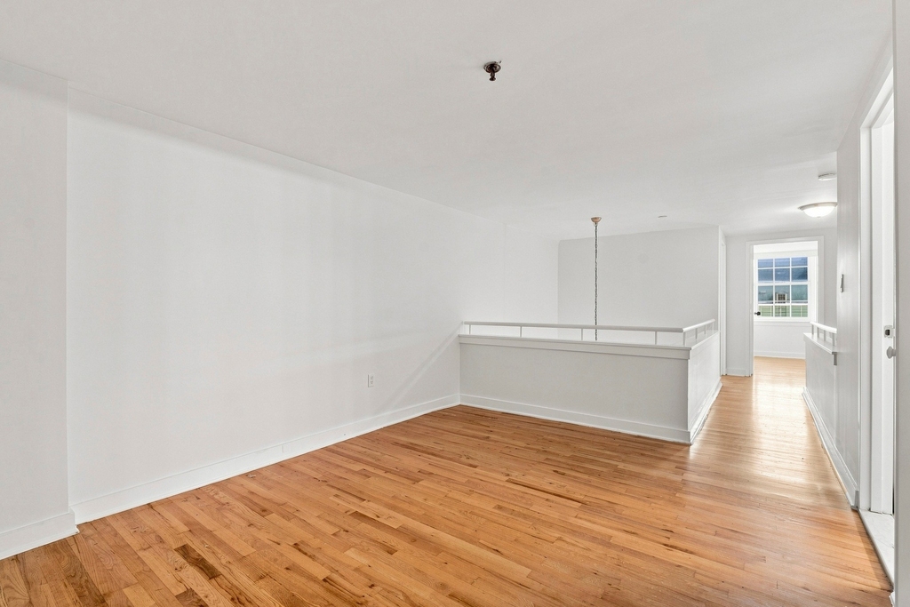 170 John Street - Photo 8