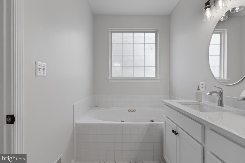 43290 Rush Run Terrace - Photo 35
