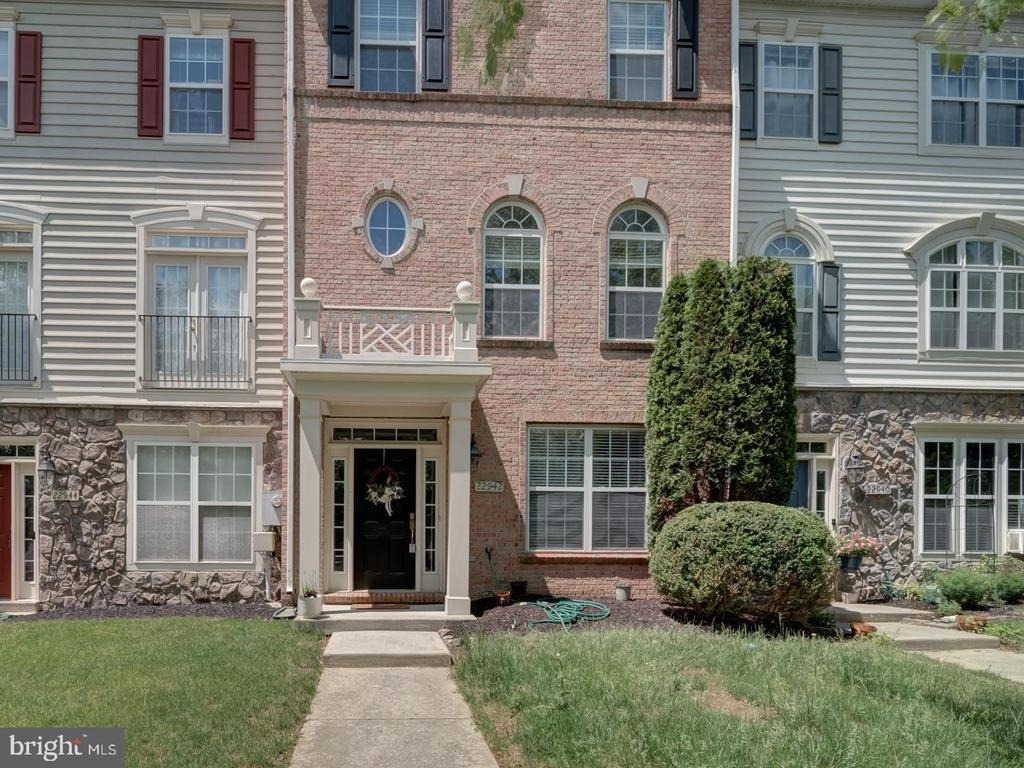 22942 Rose Quartz Square - Photo 0