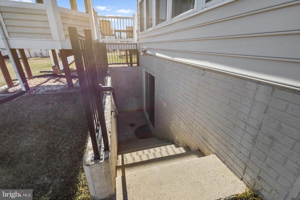 43610 Aldie Mill Court - Photo 16