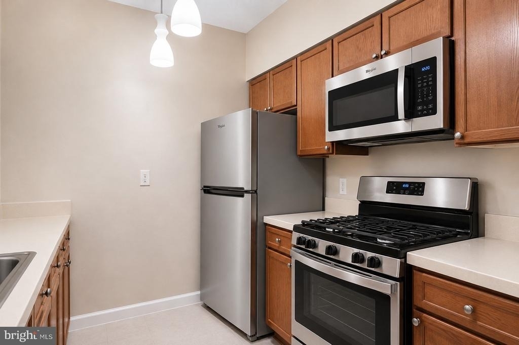 2204 Westcourt Lane - Photo 2