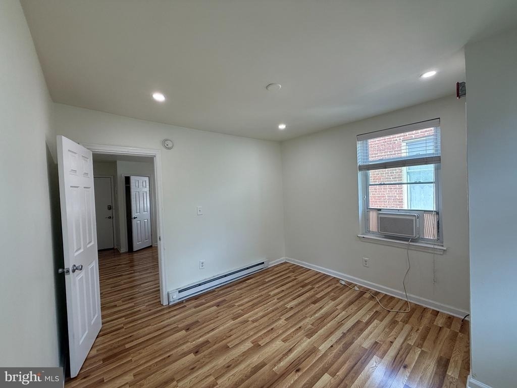121 N. 21 Street N - Photo 3