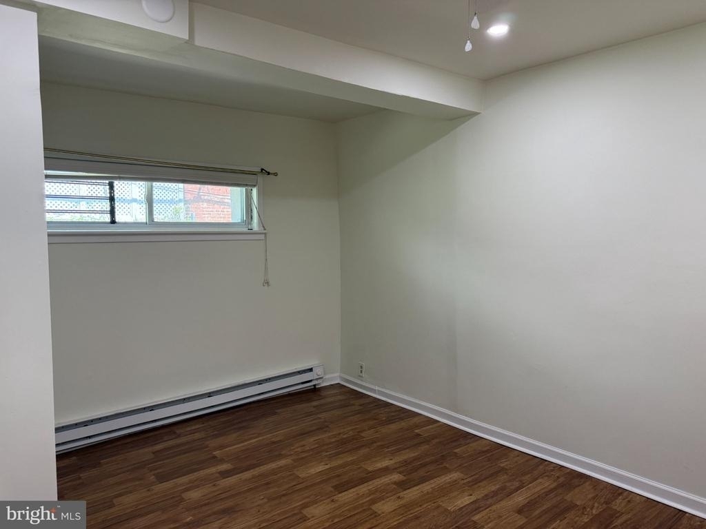 121 21 Street N - Photo 3