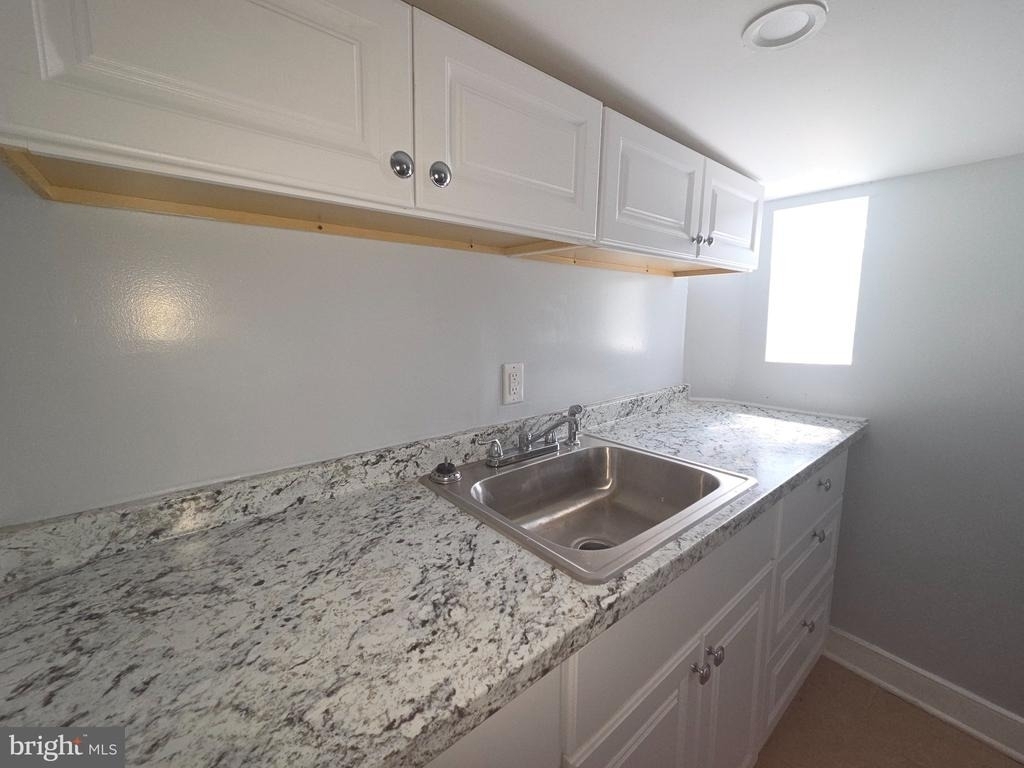 5857 Warrington Avenue - Photo 17