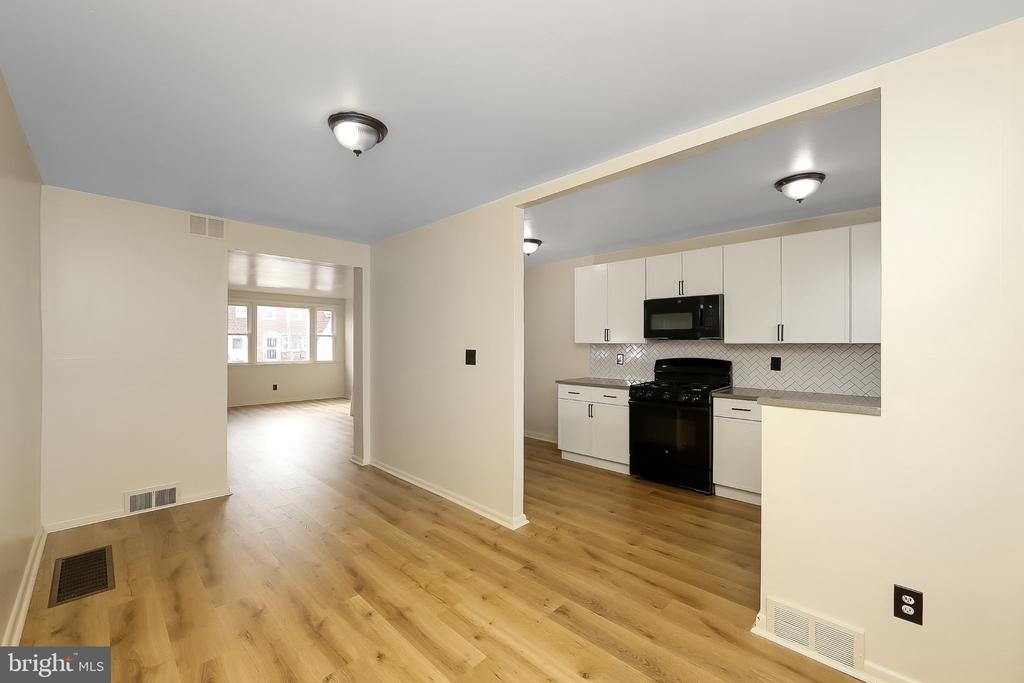 4451 Tolbut Street - Photo 7