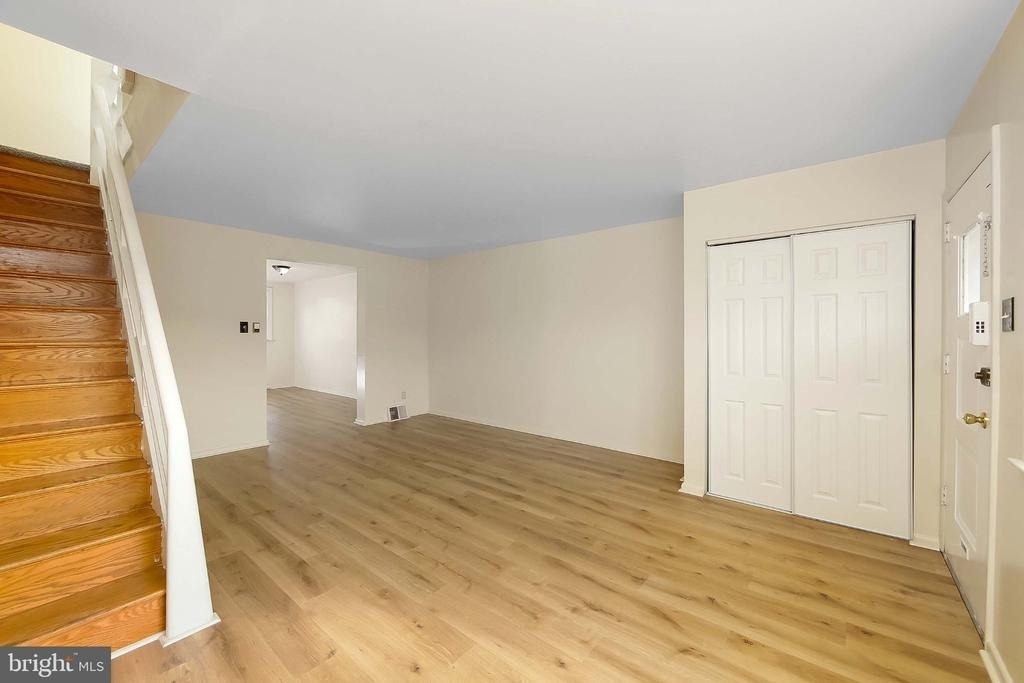 4451 Tolbut Street - Photo 3