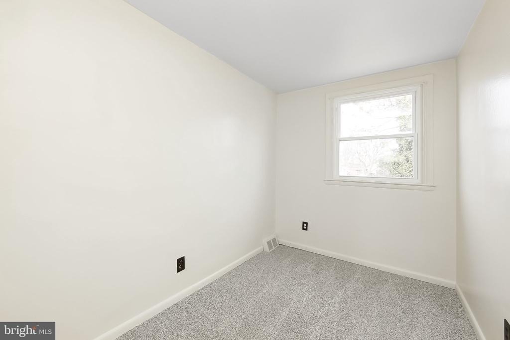 4451 Tolbut Street - Photo 18