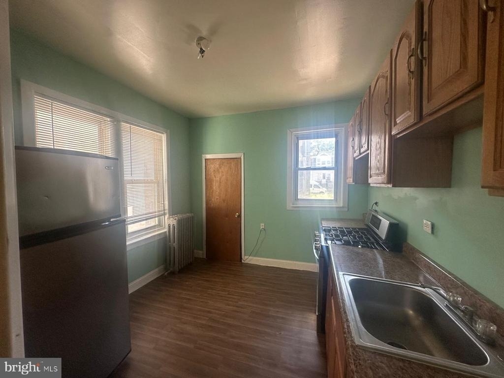 5628 Warrington Avenue - Photo 2