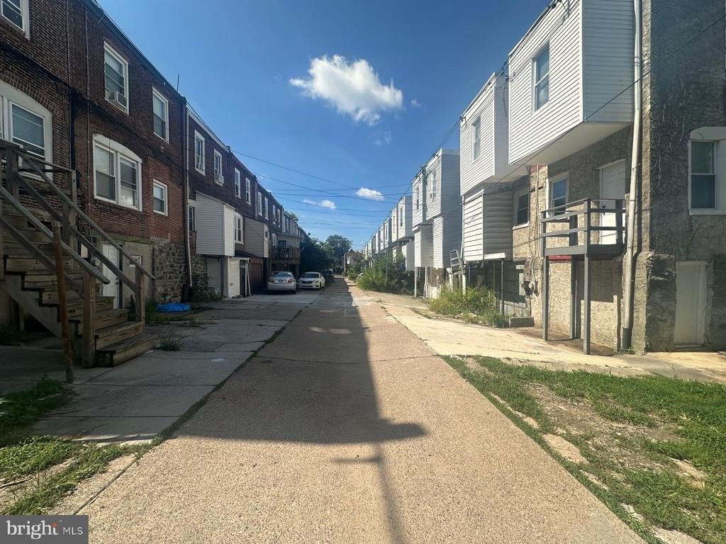 5628 Warrington Avenue - Photo 18
