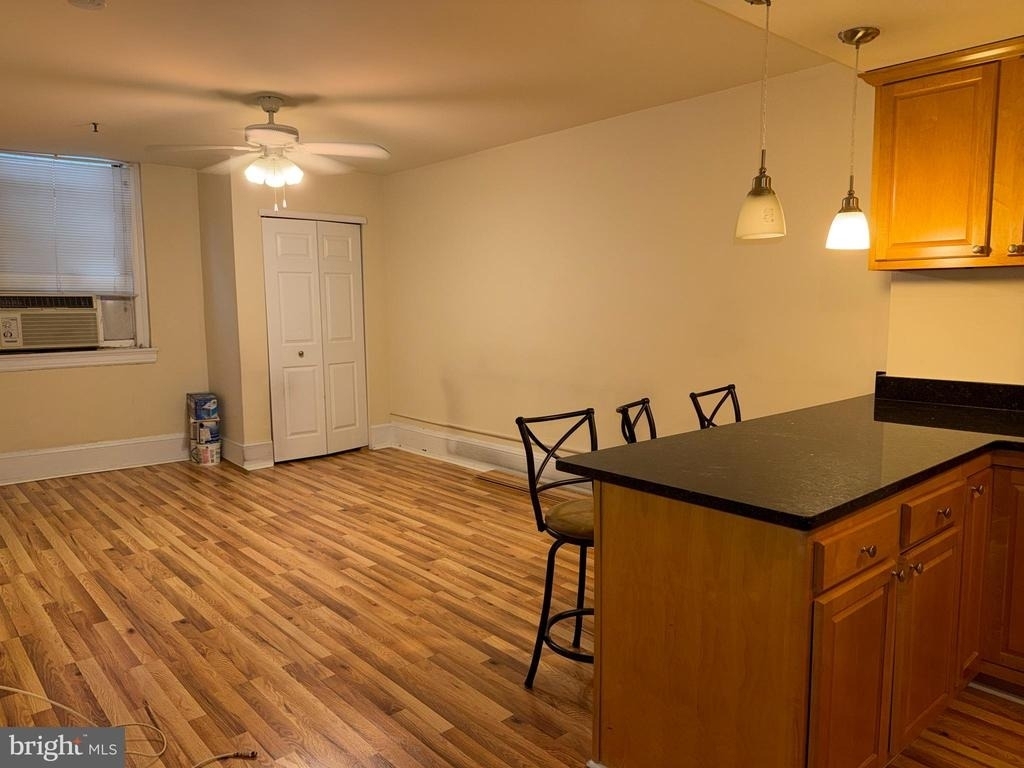 1324 Locust Street - Photo 9