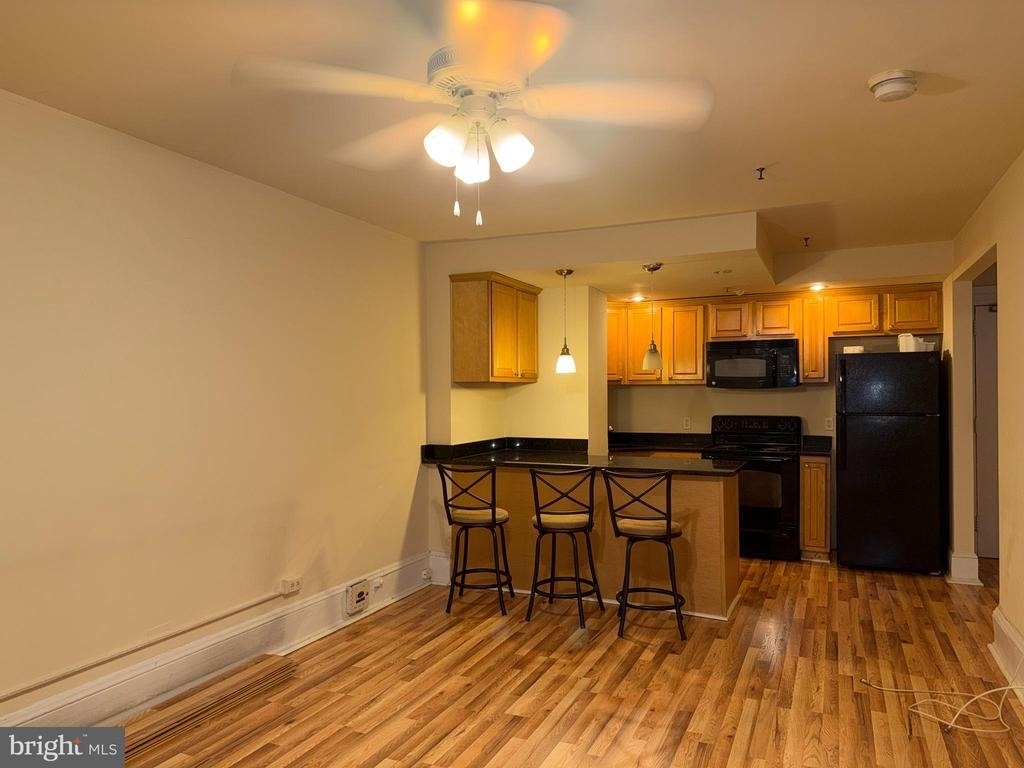 1324 Locust Street - Photo 1