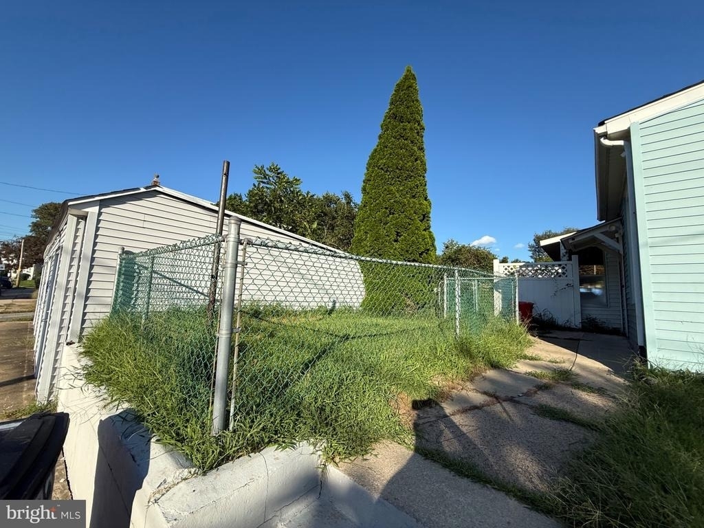 220 10th Street - Photo 12