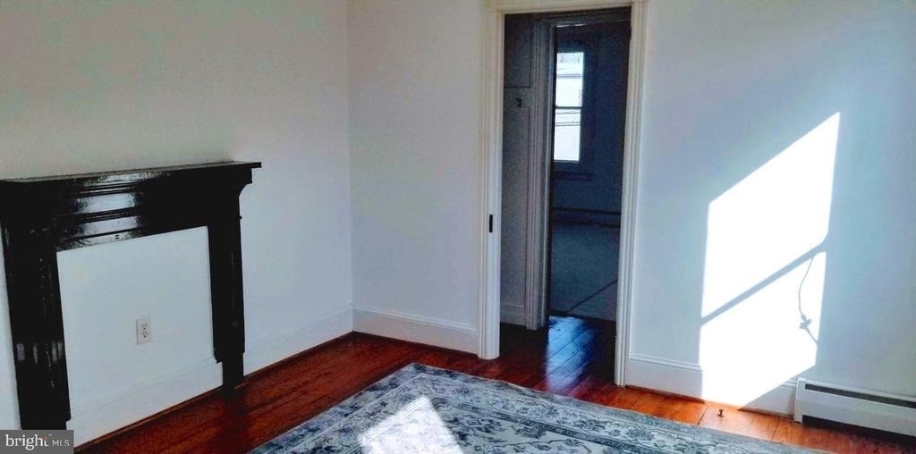 516 Franklin Avenue - Photo 2