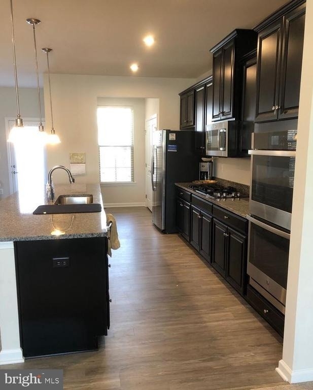 10048 Dorsey Lane - Photo 2