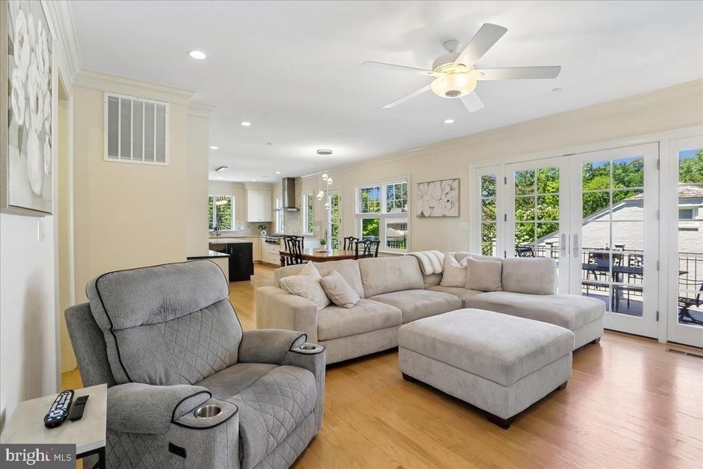 7800 Radnor Road - Photo 15