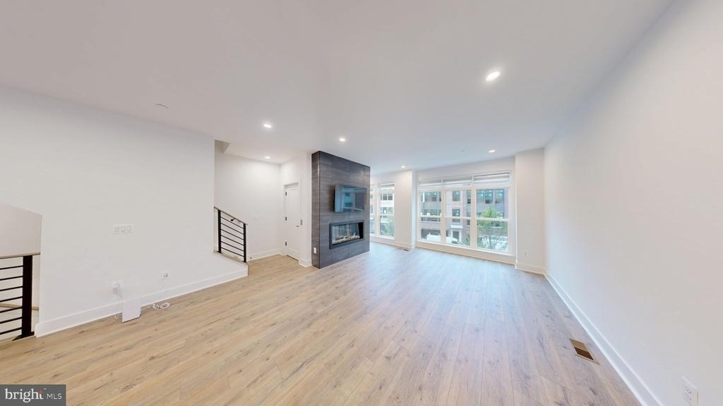 5617 Vermillion Circle - Photo 3