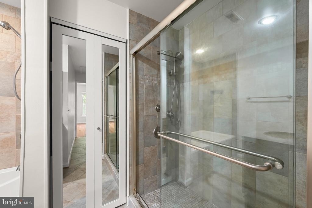 25 Tivoli Lake Court - Photo 39