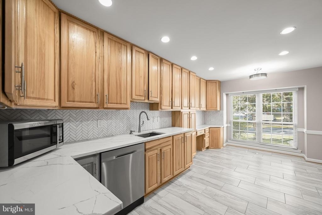 25 Tivoli Lake Court - Photo 10