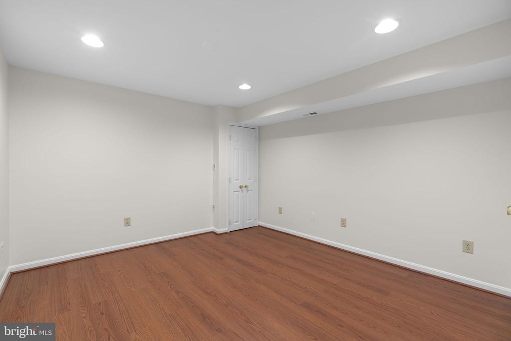 8710 Birkenhead Court - Photo 36