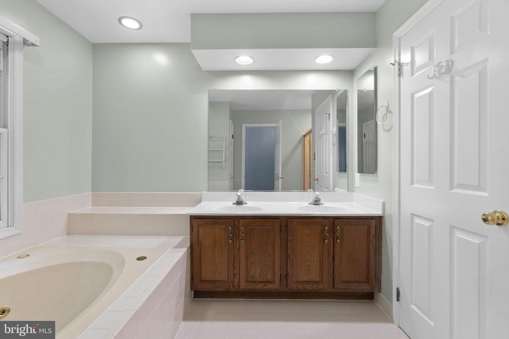 8710 Birkenhead Court - Photo 22