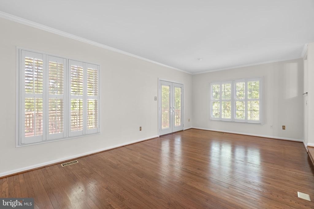 8710 Birkenhead Court - Photo 4