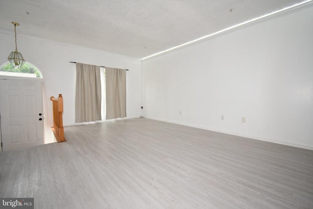 6617 Cambria Terrace - Photo 15