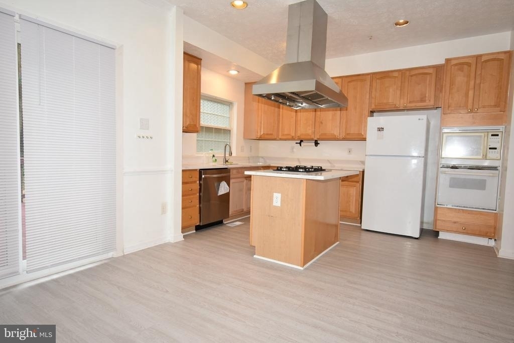 6617 Cambria Terrace - Photo 17