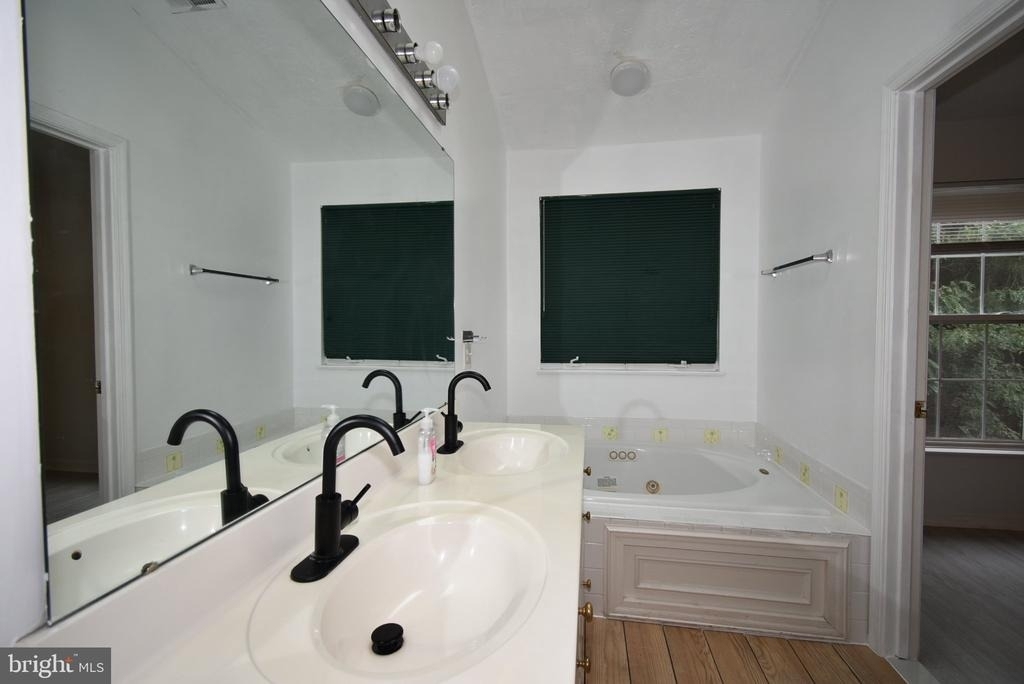 6617 Cambria Terrace - Photo 12