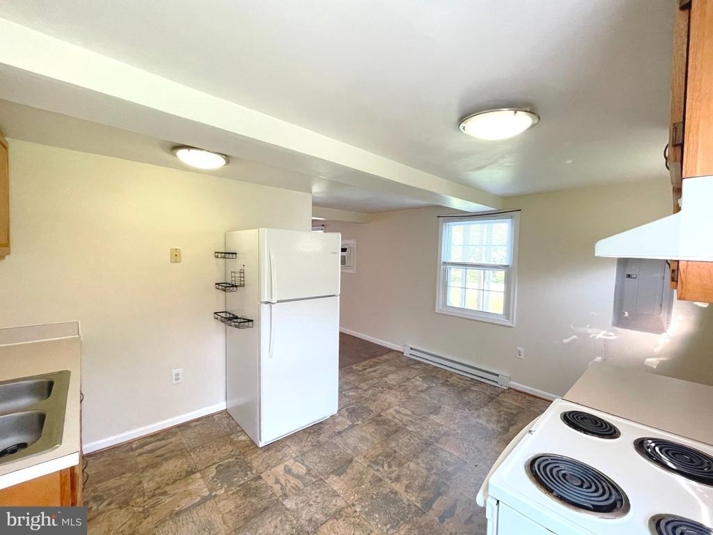 490 Coster Road - Photo 7