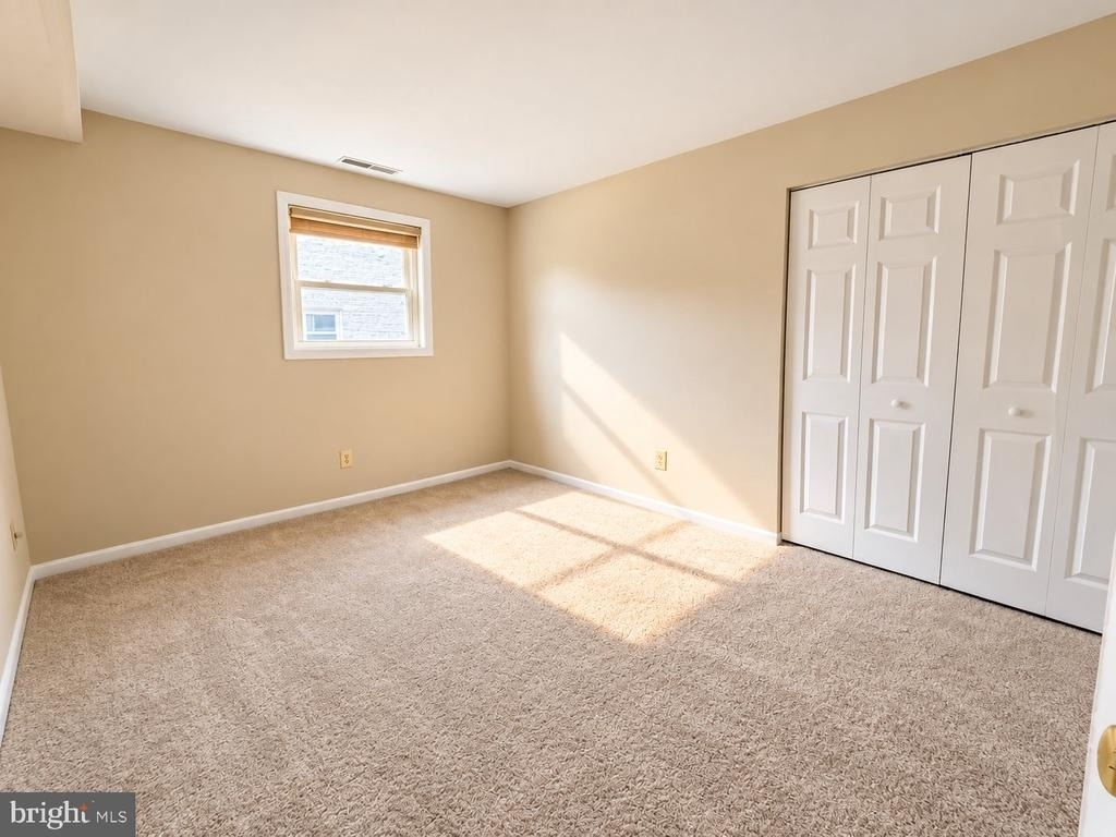 17 Warren Lodge Court - Photo 8